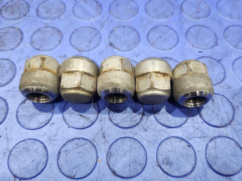 2011 Honda Pilot Lug Nuts
