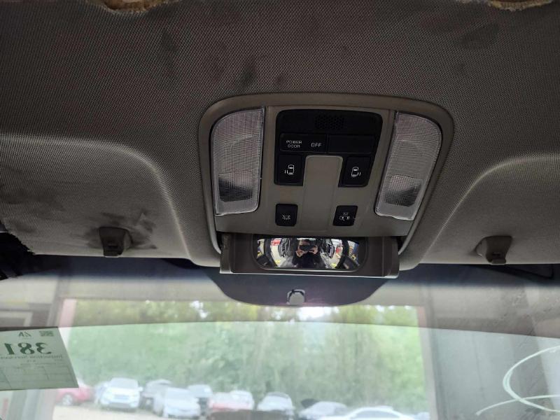 2017 Kia Sedona Front Console