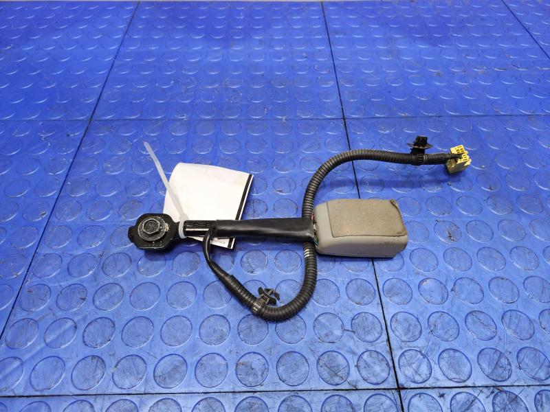 2016 Kia Sedona Front Seat Belt