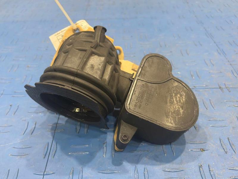 2013 Mercedes E-Class Air Intake Tube/Resonator