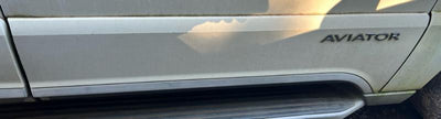 2003 2004 2005 Lincoln Aviator Front Door Molding RH Passenger Side OEM