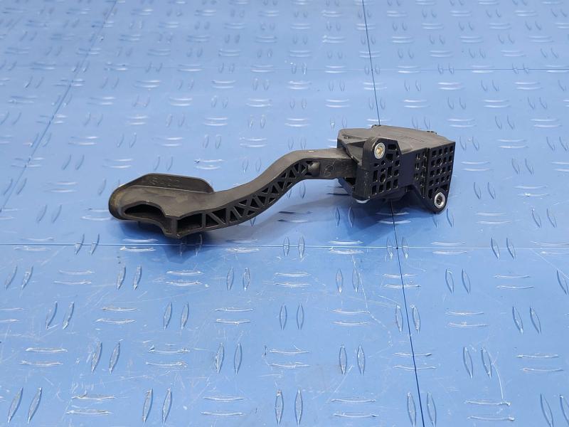 2013 Toyota Yaris Pedal Assembly