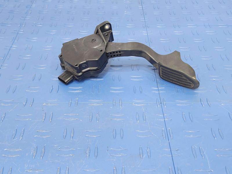 2013 Toyota Yaris Pedal Assembly