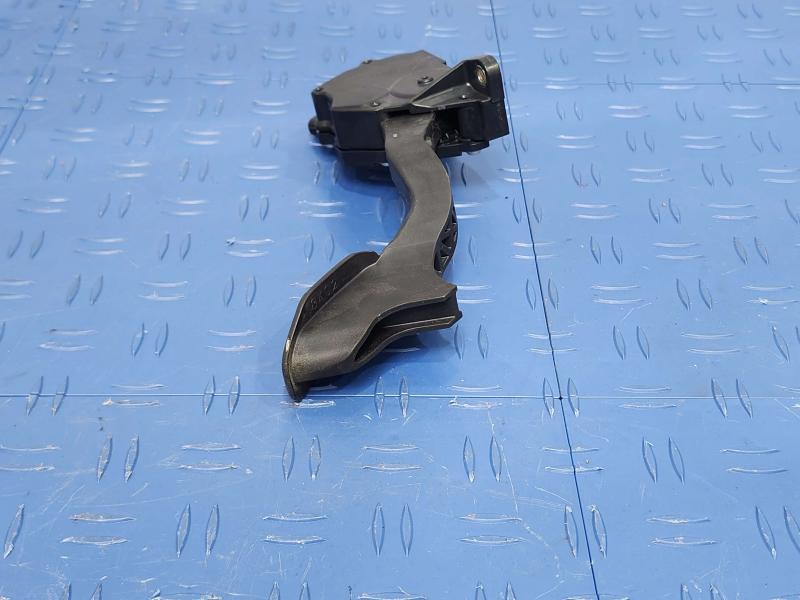 2013 Toyota Yaris Pedal Assembly