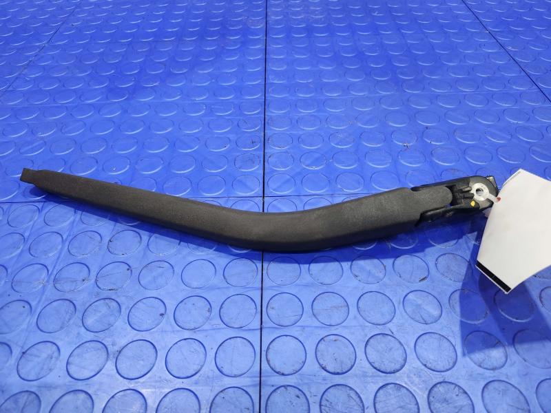 2010 Toyota Prius Wiper Arm