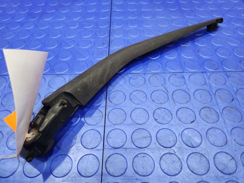 2010 Toyota Prius Wiper Arm