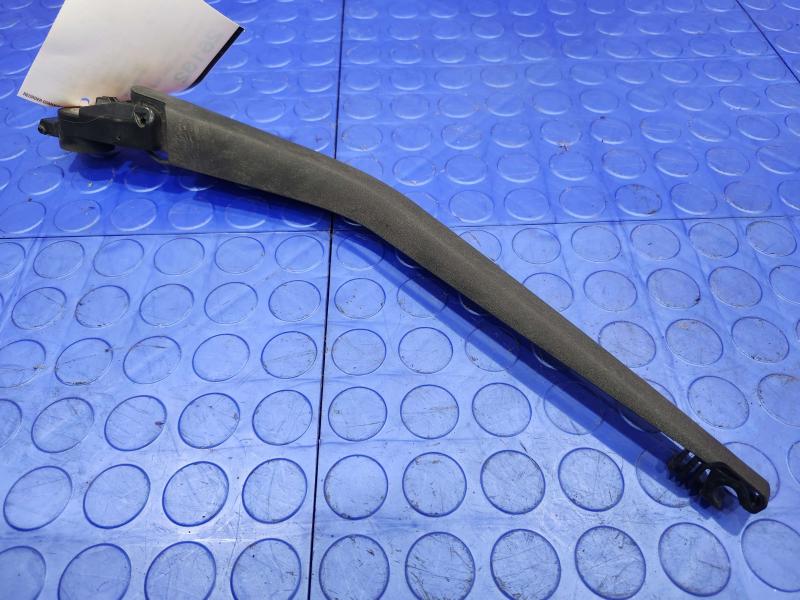 2010 Toyota Prius Wiper Arm