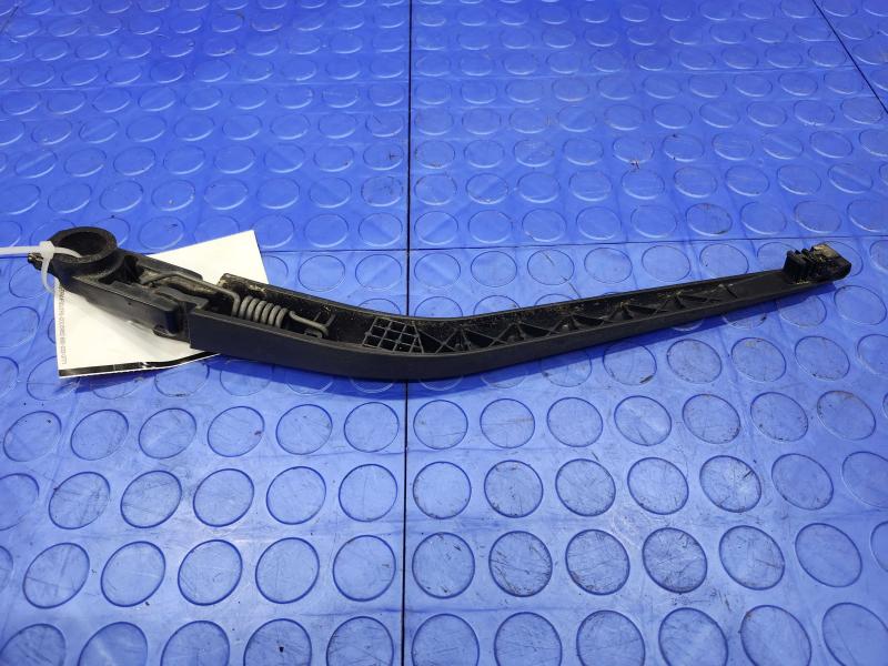 2010 Toyota Prius Wiper Arm