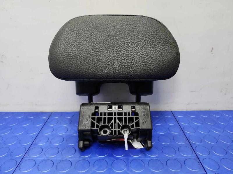2018 Volvo S90 Headrest