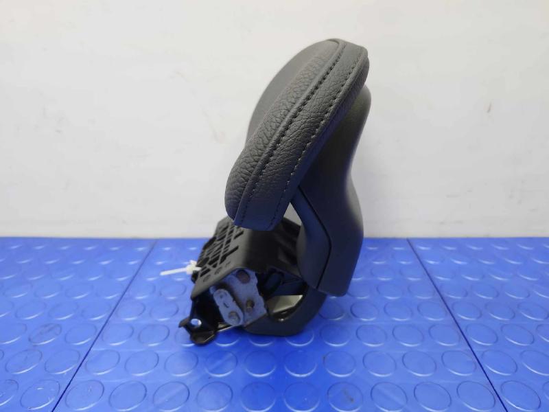 2018 Volvo S90 Headrest