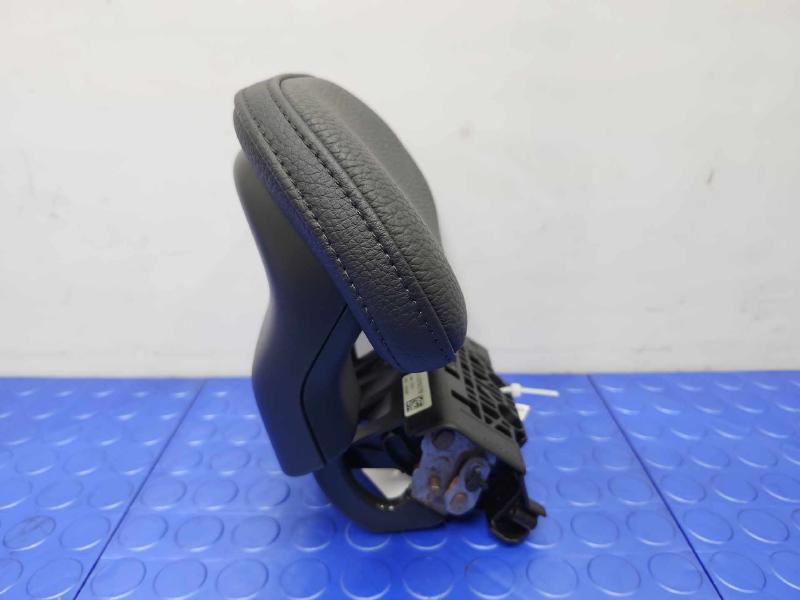 2018 Volvo S90 Headrest