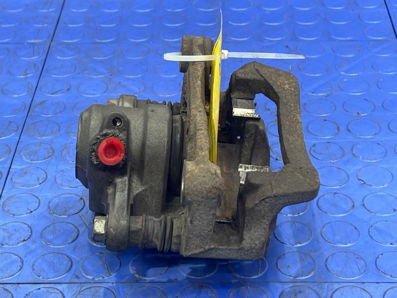 2016 Subaru Forester Caliper