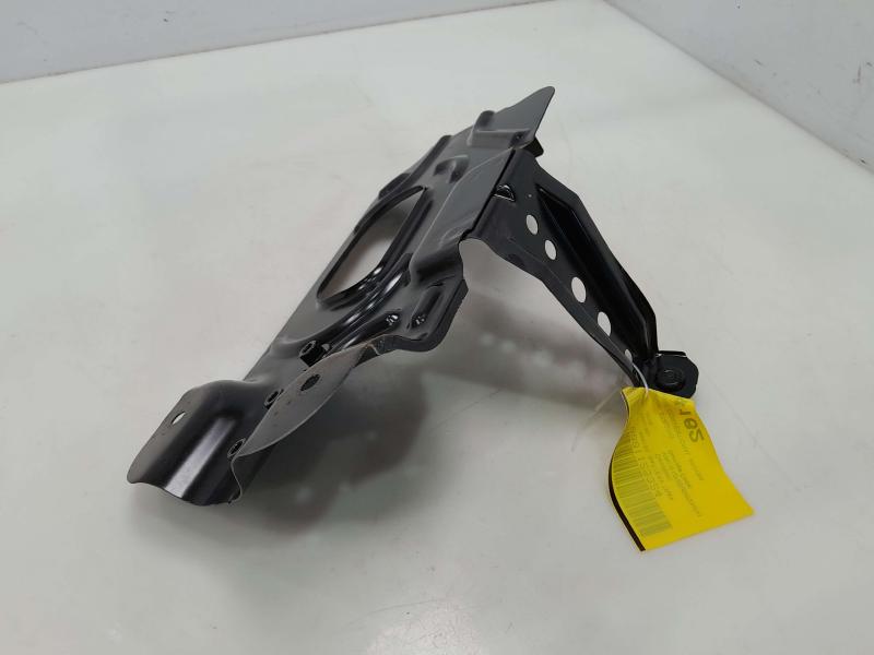 2019 Chevrolet Malibu Battery Tray