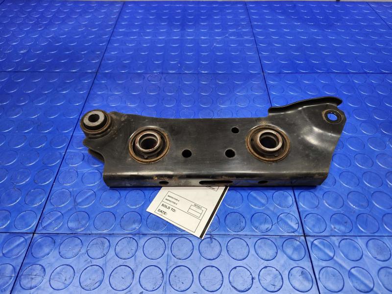 2022 Nissan Altima Lower Control Arm Rr