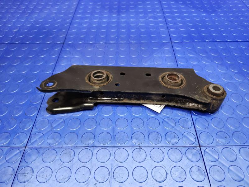 2022 Nissan Altima Lower Control Arm Rr