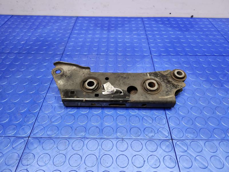 2022 Nissan Altima Lower Control Arm Rr