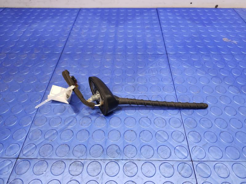 2012-2017 Hyundai Accent OEM Radio Antenna Assembly Genuine Part 962131R100