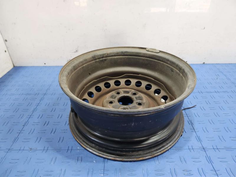 2013 Toyota Camry Wheel