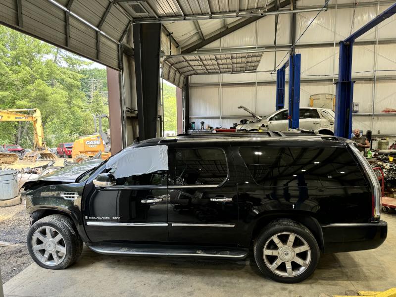 2007 Cadillac Escalade ESV Front Door Latch