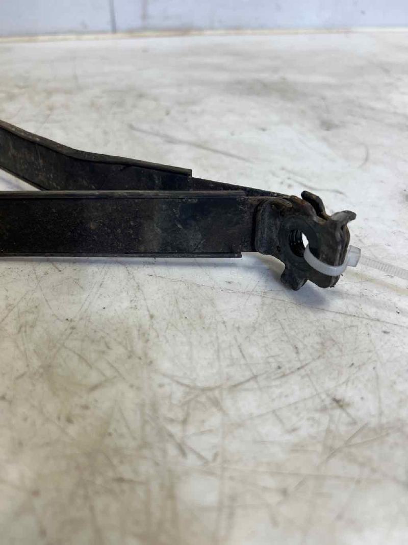 1997 - 2001 Honda CRV Fuel Tank Strap Set OEM 17522S10010 17521S10020