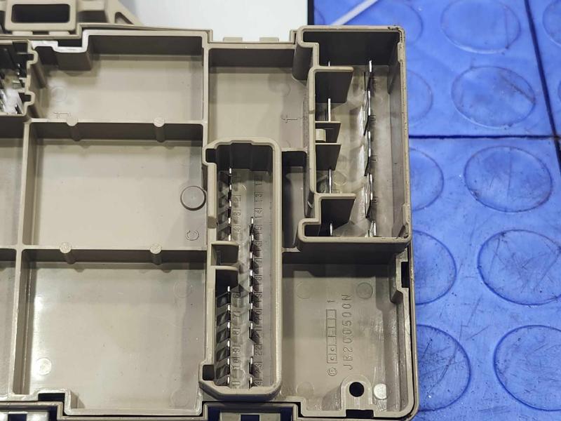 2008 Subaru Tribeca Cabin Fuse Box