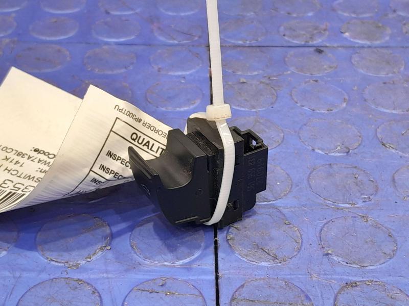 2020 Volkswagen Passat Door Switch Front