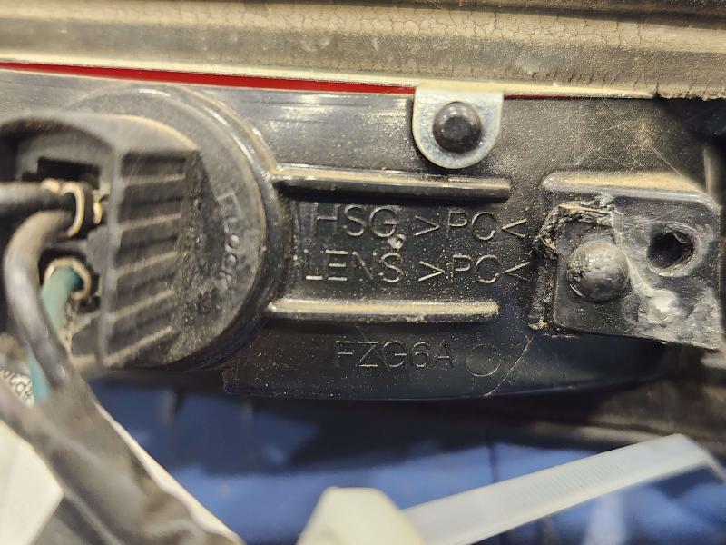 2012 Ford F-250 Super Duty 3Rd Brake Light Avoidance Lamp