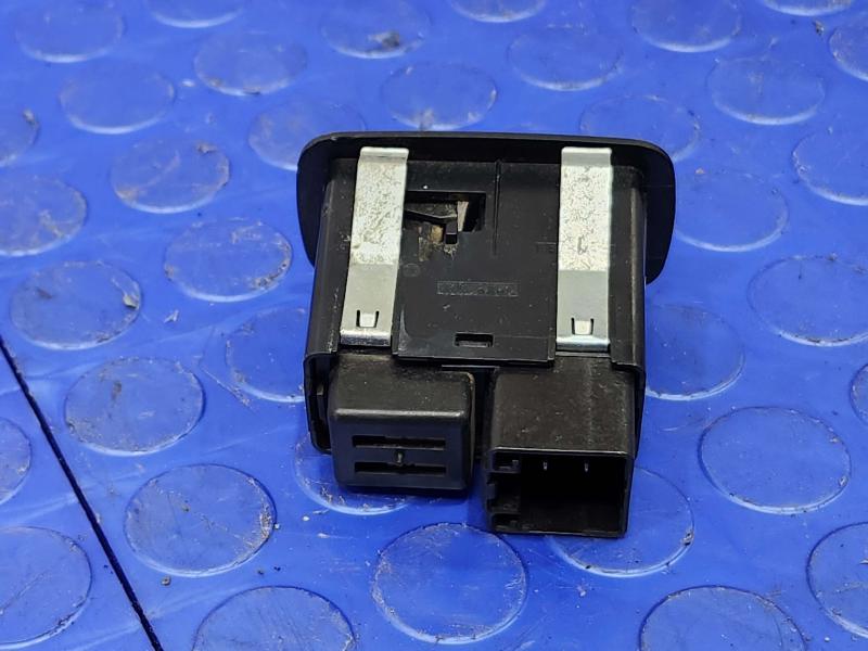 2017 Dodge Grand Caravan Door Switch Front
