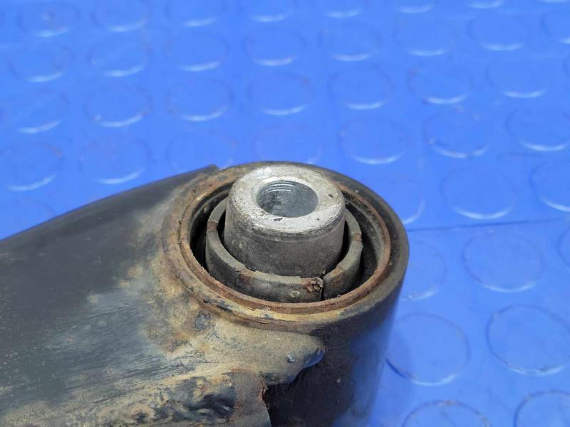 2016 Kia Sedona Lower Control Arm Rr