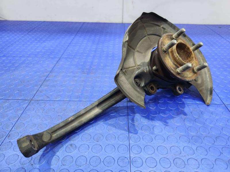 2013 Chrysler 300 Spindle Knuckle Front