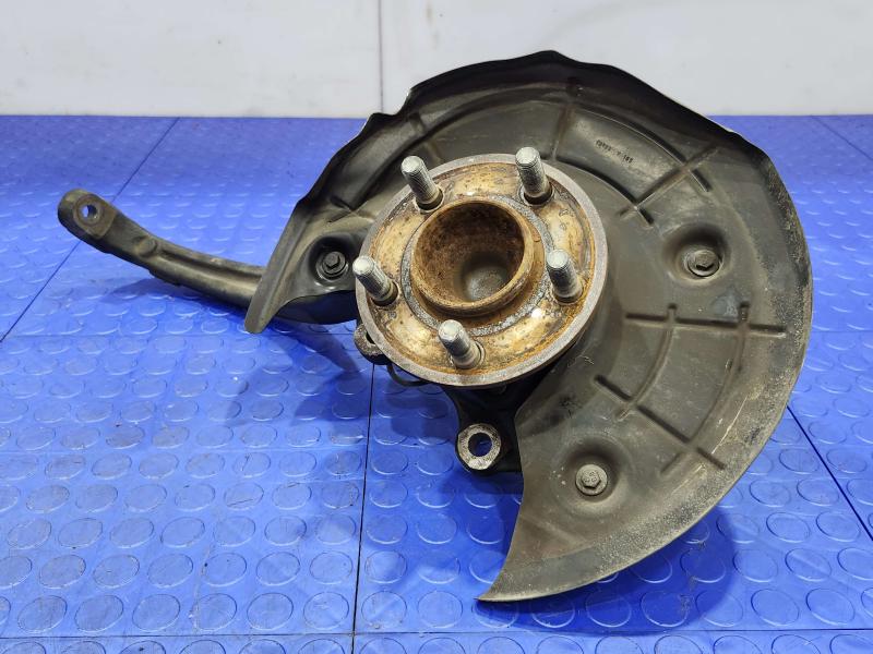 2013 Chrysler 300 Spindle Knuckle Front