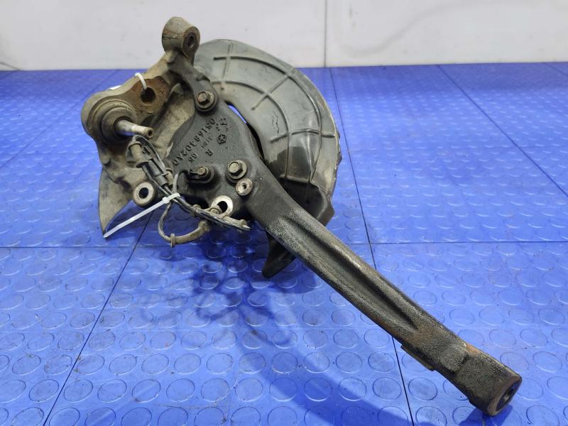 2013 Chrysler 300 Spindle Knuckle Front