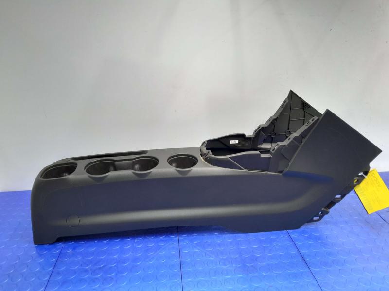 2020 Chevrolet Trax Front Console
