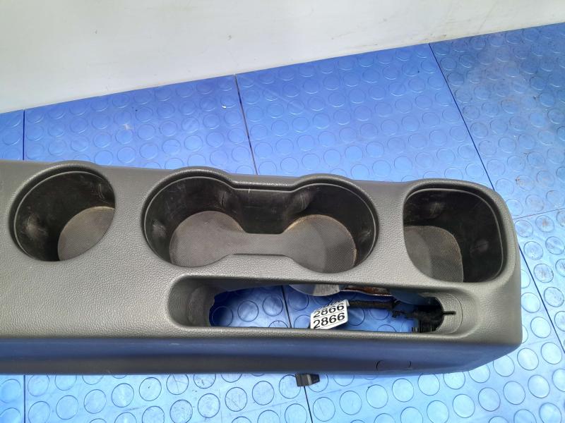 2020 Chevrolet Trax Front Console