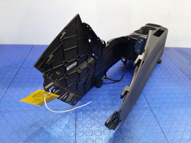 2020 Chevrolet Trax Front Console