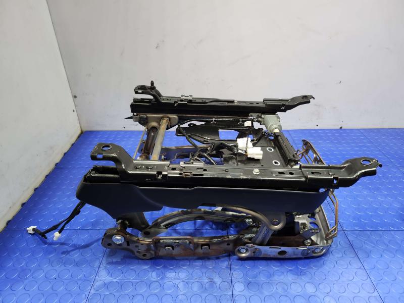 2013 Infiniti FX35 Seat Track
