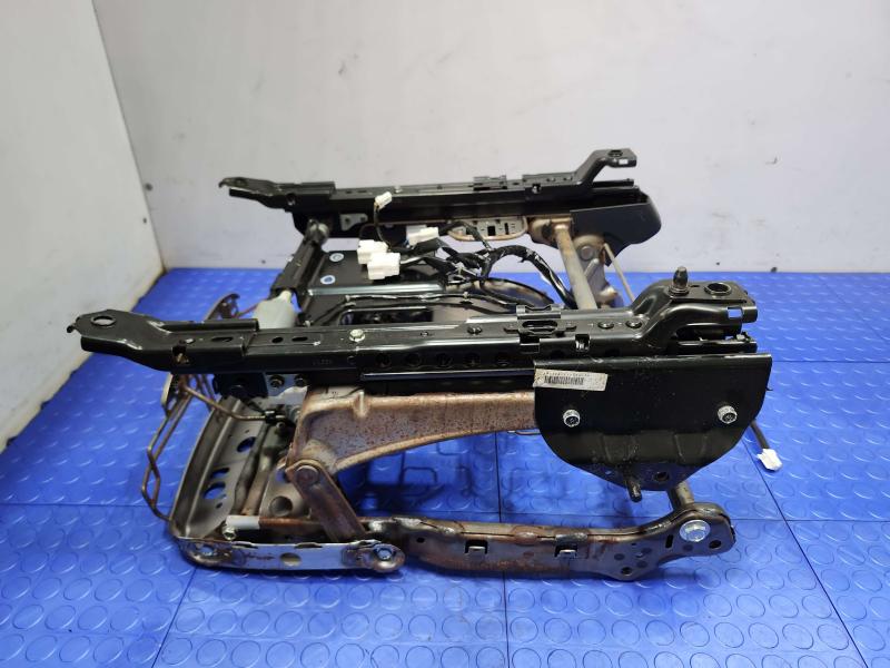 2013 Infiniti FX35 Seat Track