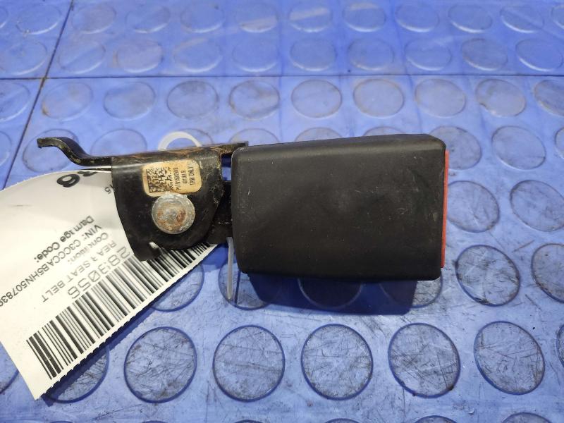 2015 Chrysler 200 Rear Seat Belt