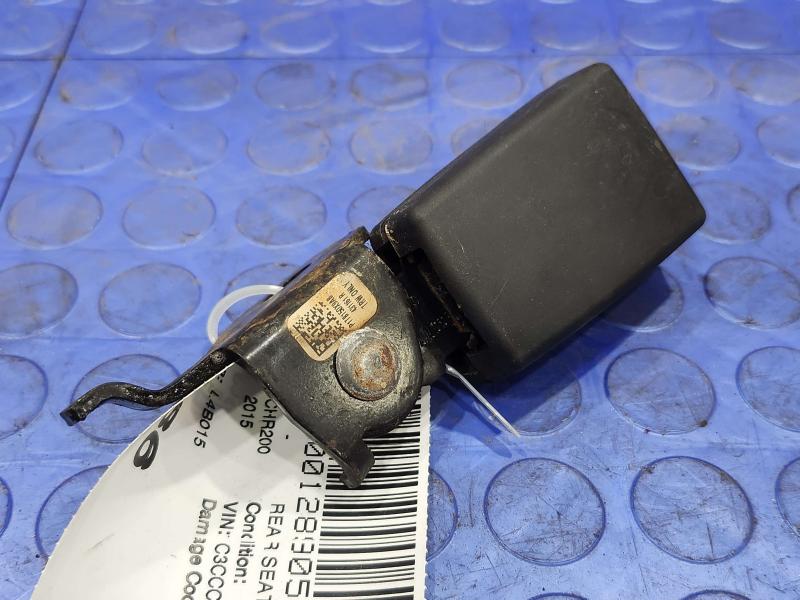 2015 Chrysler 200 Rear Seat Belt