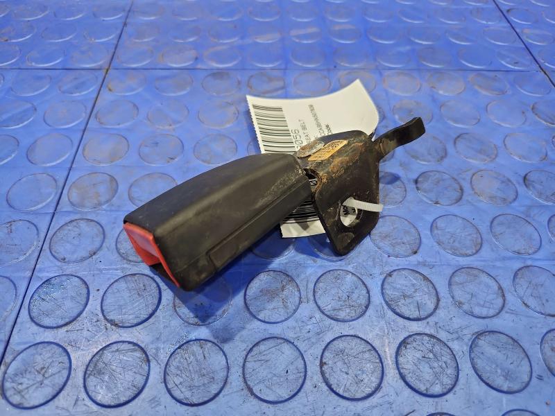2015 Chrysler 200 Rear Seat Belt