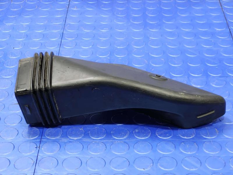 2017-2020 Jaguar XE 2.0L Upper Engine Air Intake Duct Genuine OEM T2H1948
