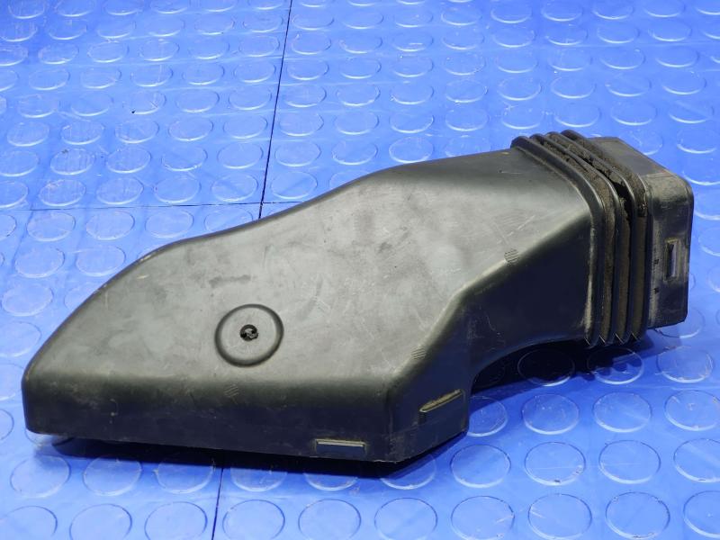 2017-2020 Jaguar XE 2.0L Upper Engine Air Intake Duct Genuine OEM T2H1948
