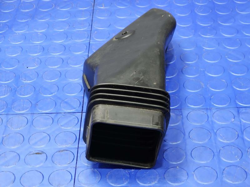 2017-2020 Jaguar XE 2.0L Upper Engine Air Intake Duct Genuine OEM T2H1948