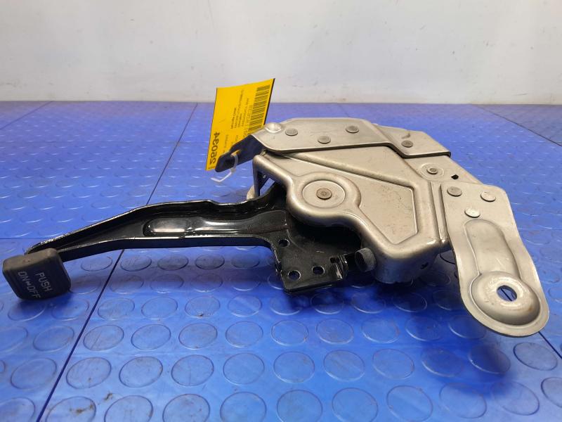 2010-2015 Hyundai Tucson Parking Brake Control Lever Pedal Assembly OEM 59700-2S100
