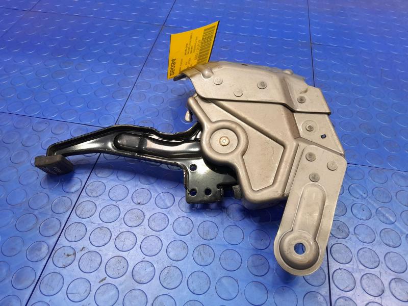 2010-2015 Hyundai Tucson Parking Brake Control Lever Pedal Assembly OEM 59700-2S100
