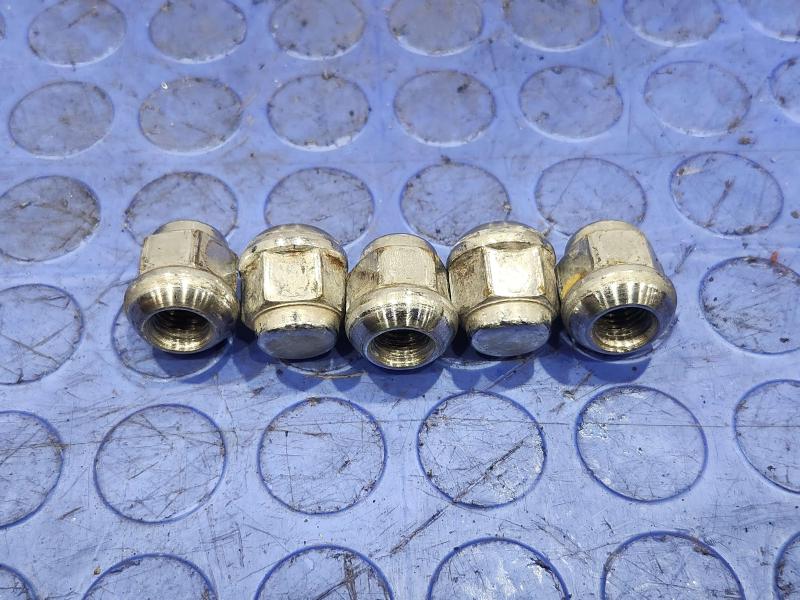 2015 Acura TLX Lug Nuts