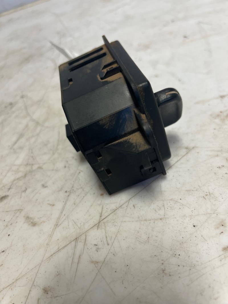 2002 Dodge Ram 1500 Headlight Switch (Dash Mtd)