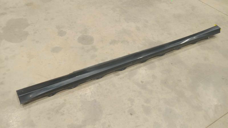 2012 Mercedes R-Class Rocker Moulding