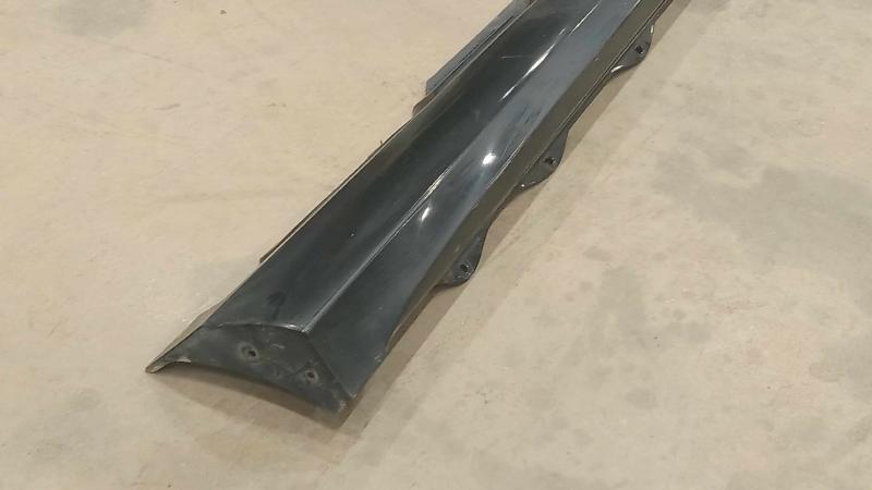 2012 Mercedes R-Class Rocker Moulding