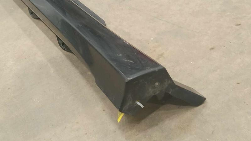 2012 Mercedes R-Class Rocker Moulding